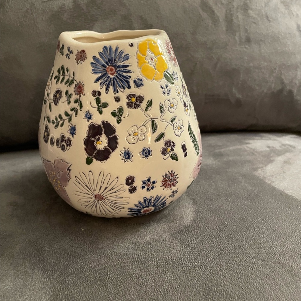 Floral Ceramic Vase - Multicolor (Like New) - Picture 3 of 4